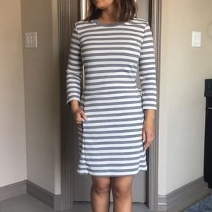 Gap striped sweater dress w/ pockets & 3/4 sleeve